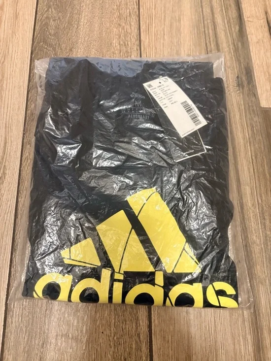 adidas Men USA Volleyball SHIRT - Picture 6 of 6